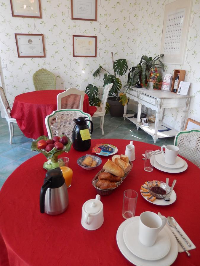 Bed and Breakfast Chateau Rousselle Saint-Ciers-de-Canesse Екстер'єр фото
