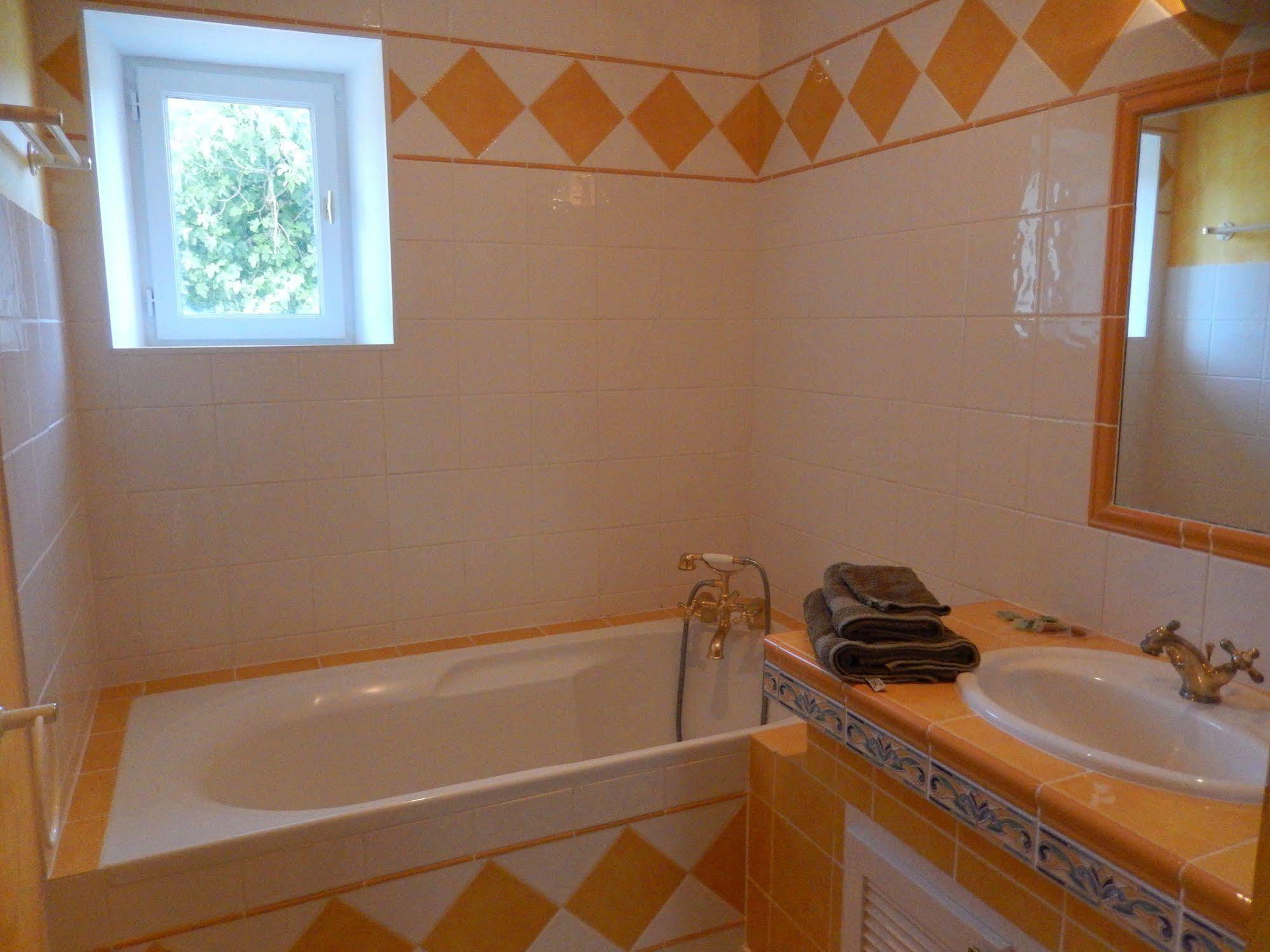 Bed and Breakfast Chateau Rousselle Saint-Ciers-de-Canesse Екстер'єр фото